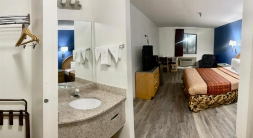 Travelodge by Wyndham Junction City image 27