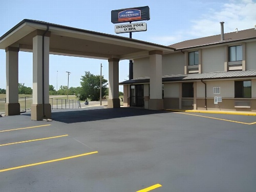 Travelodge by Wyndham Junction City image 32